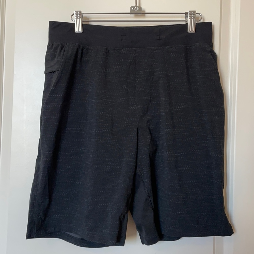 Lululemon men’s size medium shorts